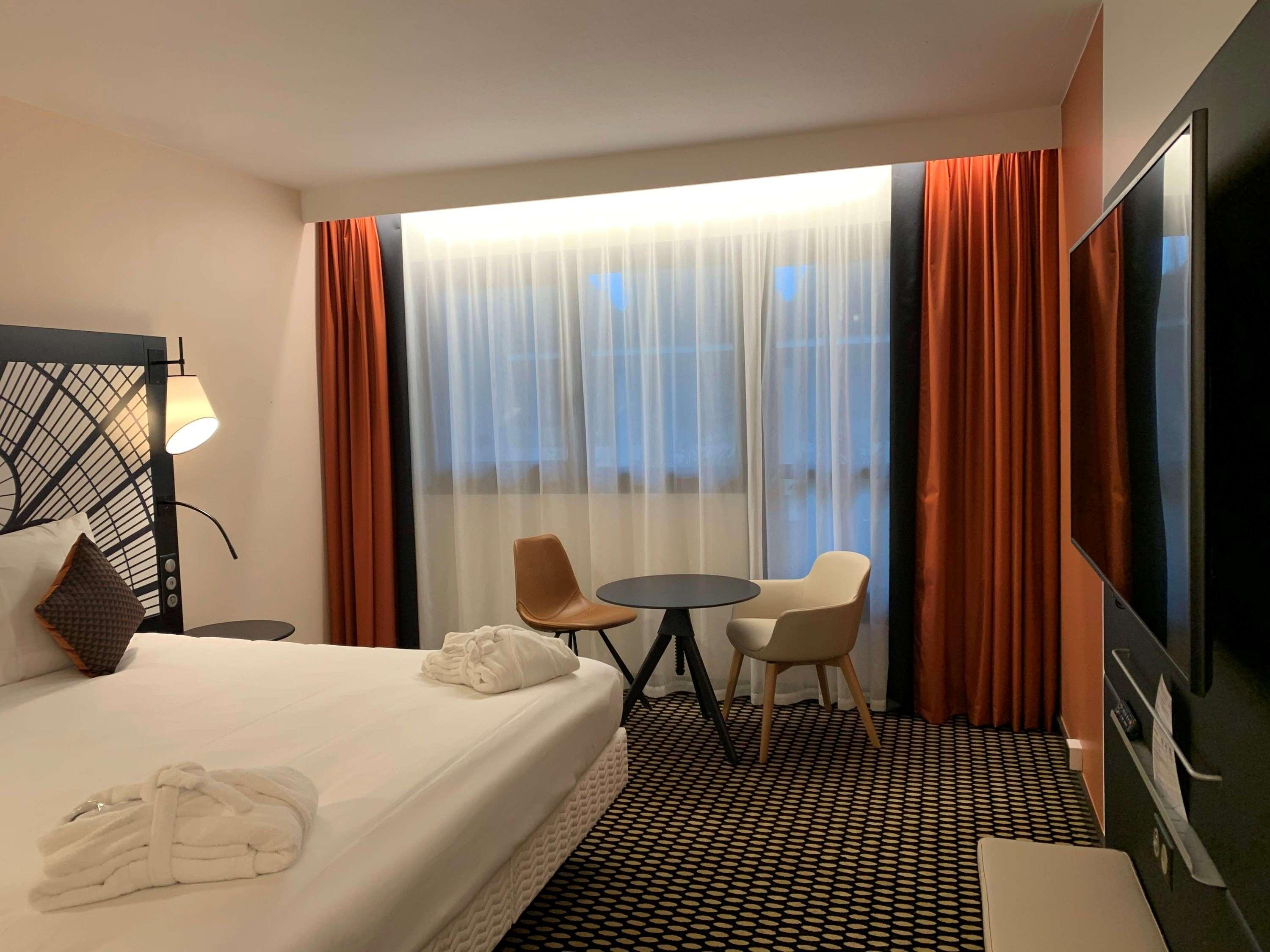 Mercure Paris Porte De Versailles Expo Hotel Ванв Екстериор снимка