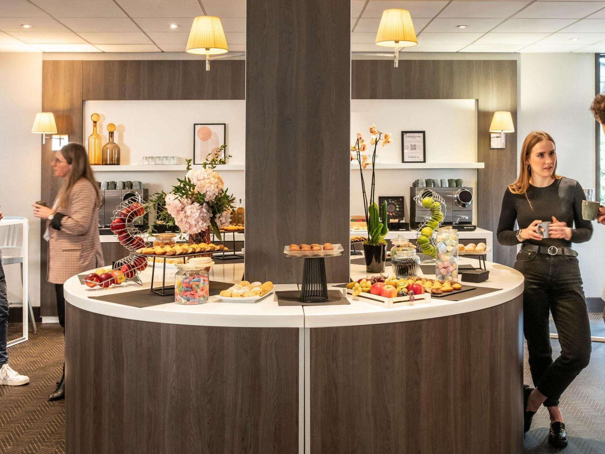 Mercure Paris Porte De Versailles Expo Ванв Екстериор снимка