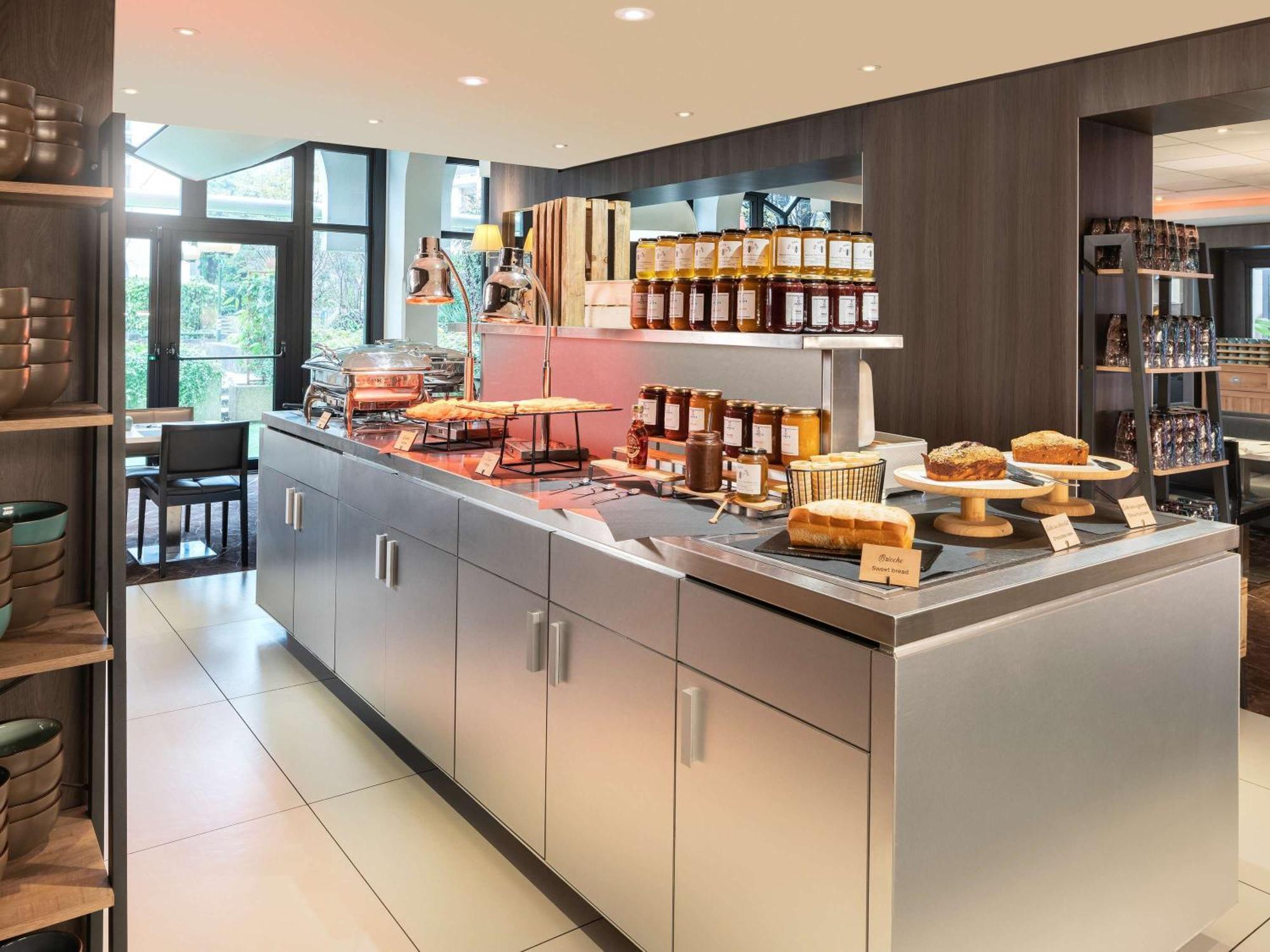 Mercure Paris Porte De Versailles Expo Ванв Екстериор снимка
