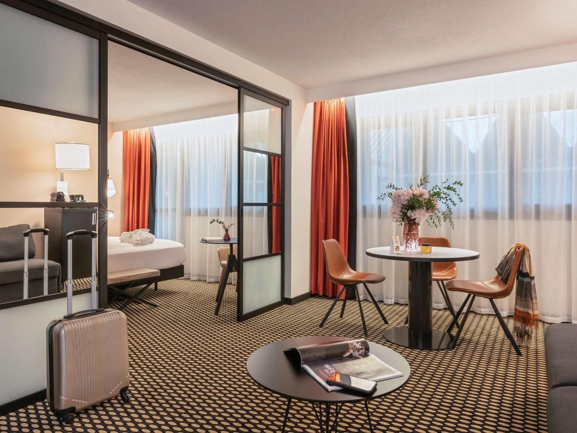 Mercure Paris Porte De Versailles Expo Ванв Екстериор снимка